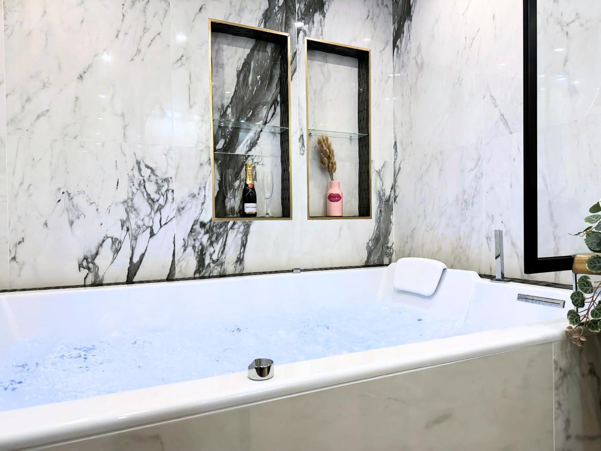 Appartement La Reverie - - Jacuzzi Pro